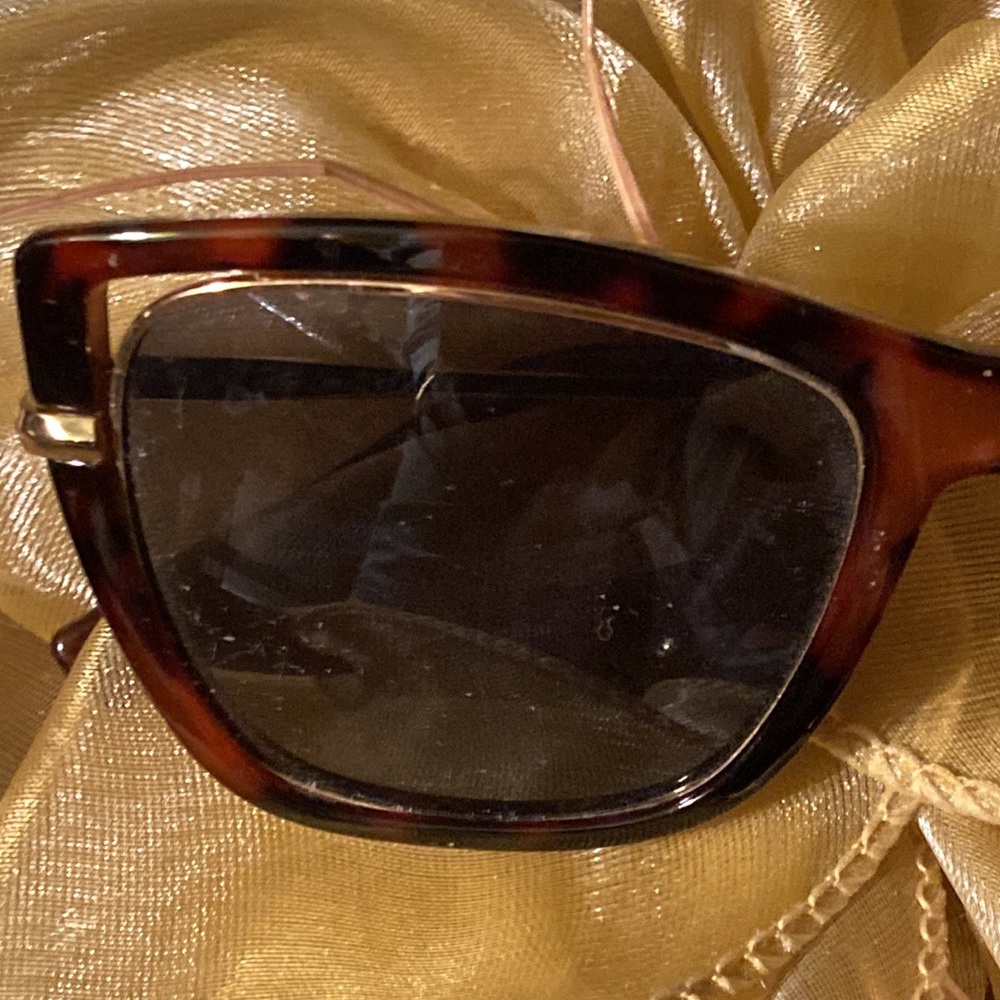 Foster Grant & Co. Ladies Sunglasses - Picture 5 of 8